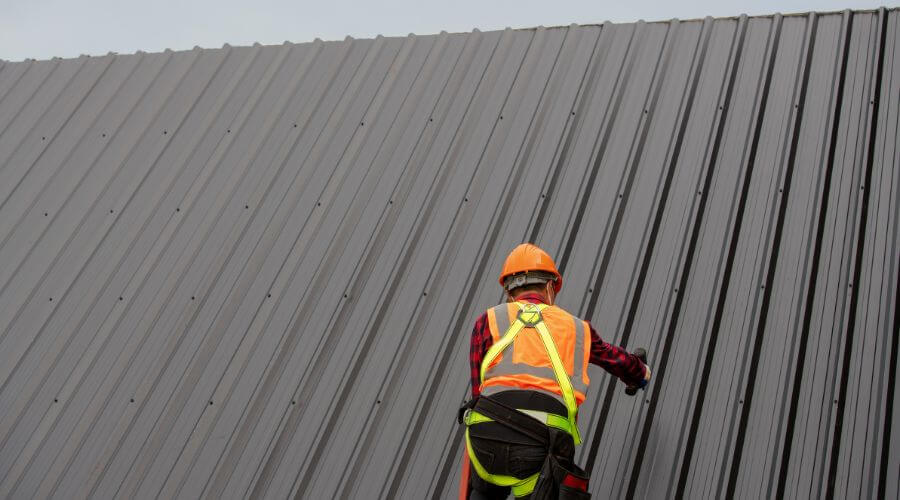 Professional metal roof installation services in Paynes Creek, CA